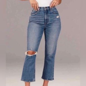 ABERCROMBIE ULTRA HIGH RISE KICK FLARE JEANS SIZE 24